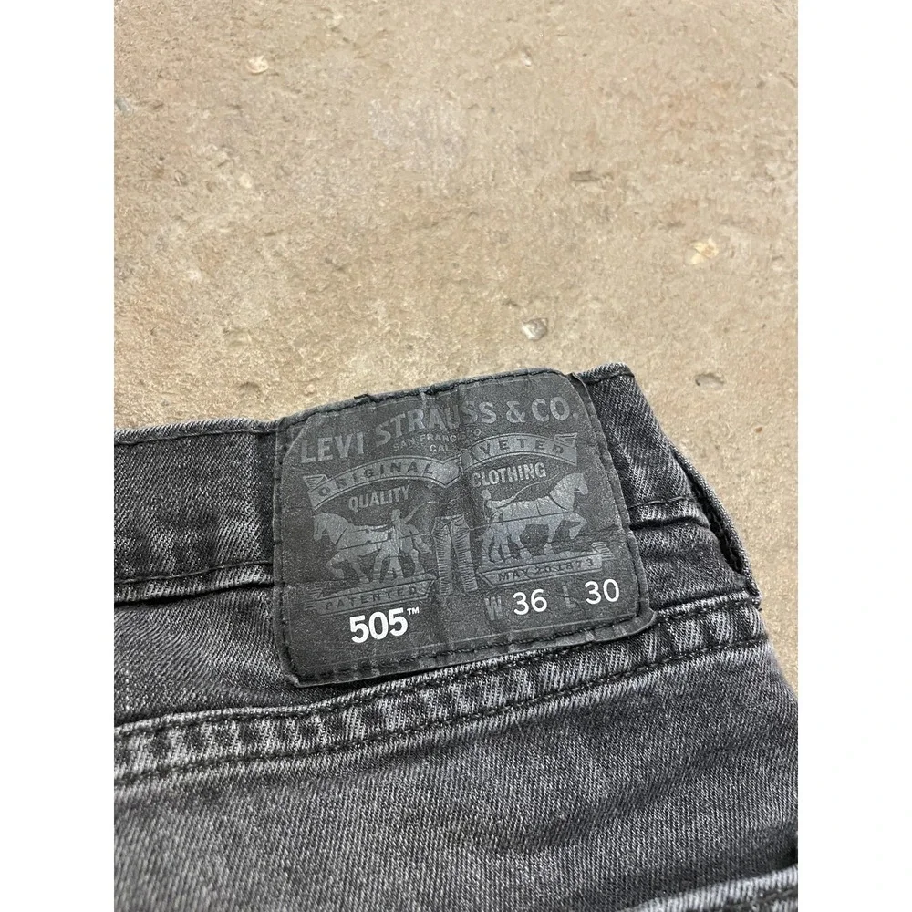 Levis 505 Jeans Mens 36x30 Gray Charcoal Stretch‎ Denim Straight Leg Zip Fly